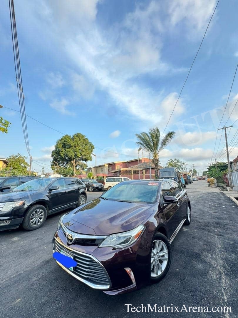2015 TOYOTA Avalon
