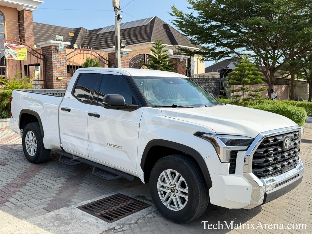 2022 TOYOTA Tundra