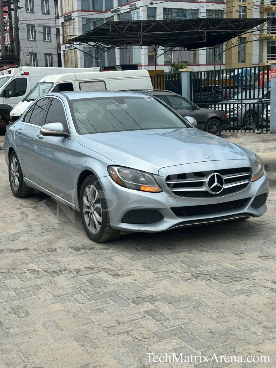 2016 MERCEDES-BENZ C-Class
