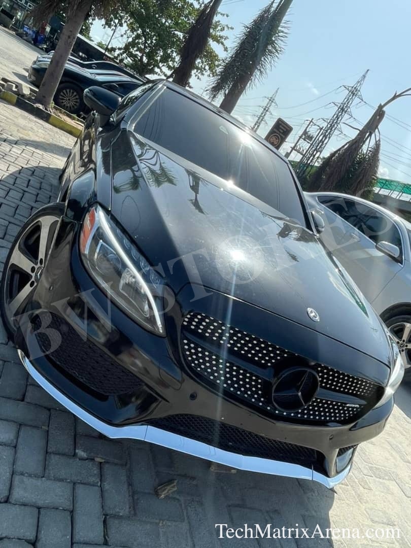 2017 MERCEDES-BENZ C-Class