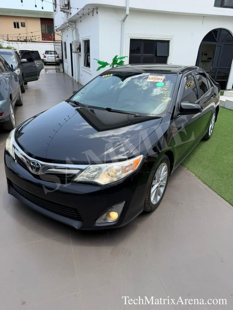 2013 TOYOTA Camry
