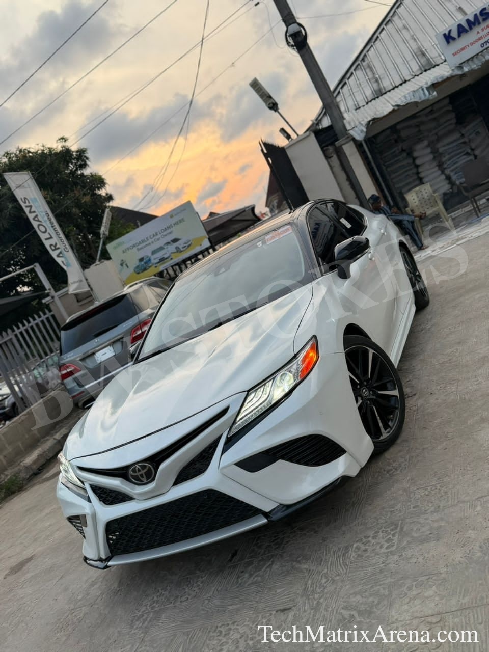 2019 TOYOTA Camry