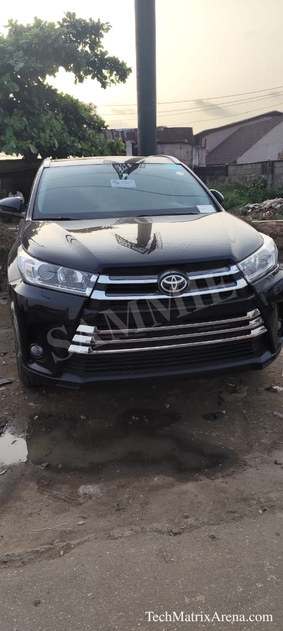 2016 TOYOTA Highlander