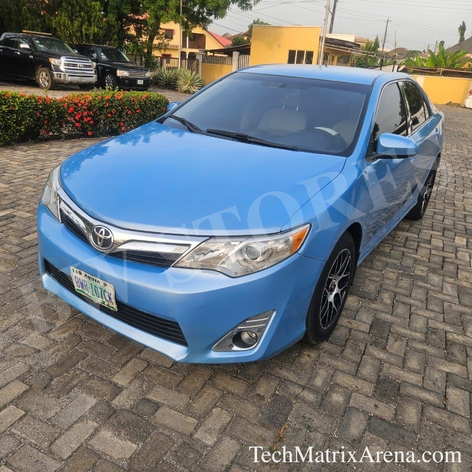 2012 TOYOTA Camry